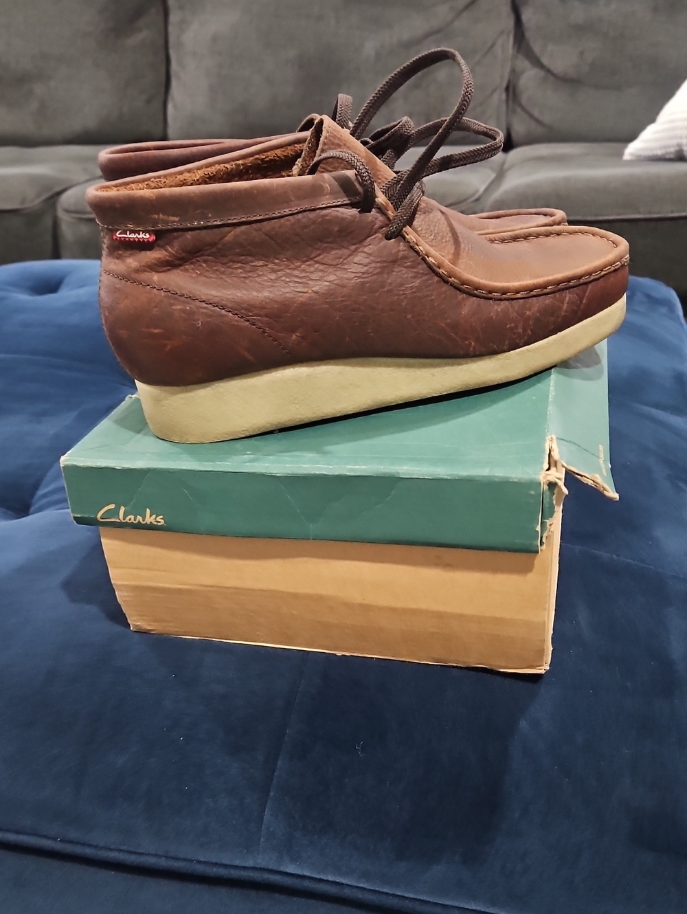 Clarks Men’s Brown Leather Chukka Wallabee with Crepe Sole